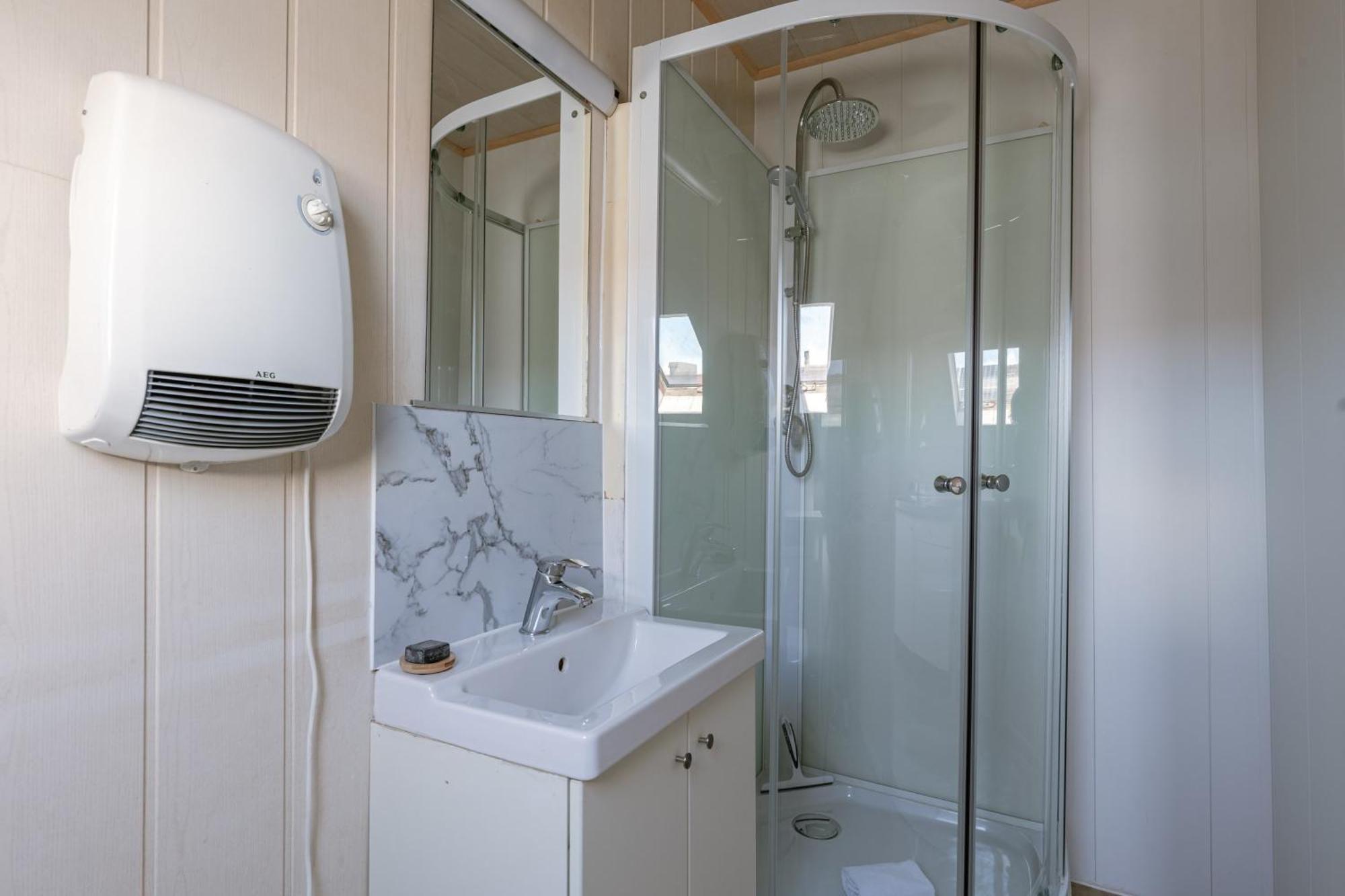 Huswell - Relaxing With Private Sauna * Ostende